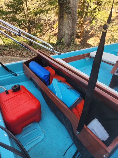 
								1964 Boston Whaler 13′ Sport full									
