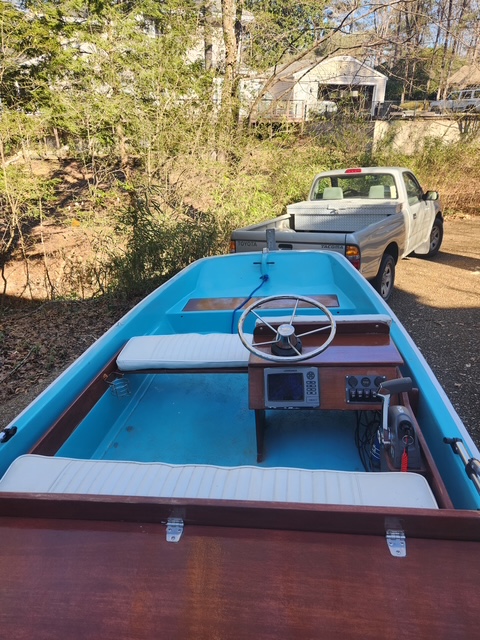 
								1964 Boston Whaler 13′ Sport full									