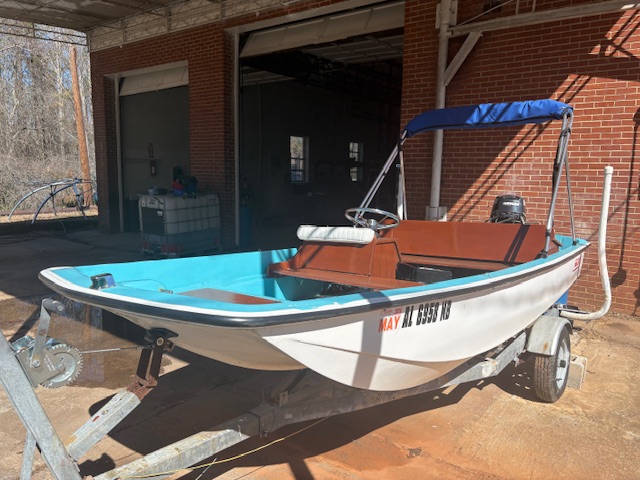 
								1964 Boston Whaler 13′ Sport full									