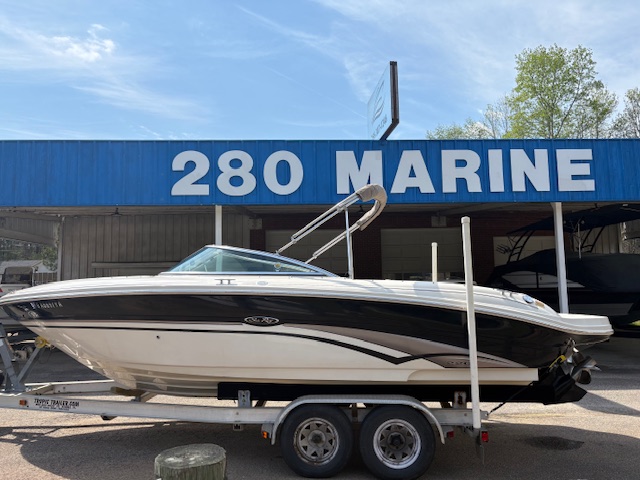 
								2003 Sea Ray 220 Bowrider full									