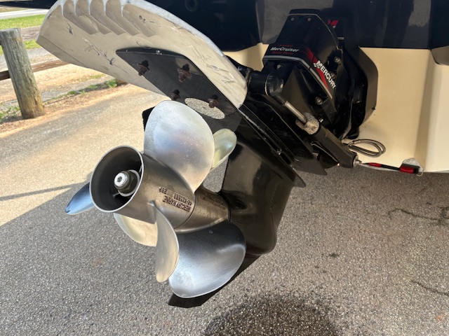 
								2003 Sea Ray 220 Bowrider full									