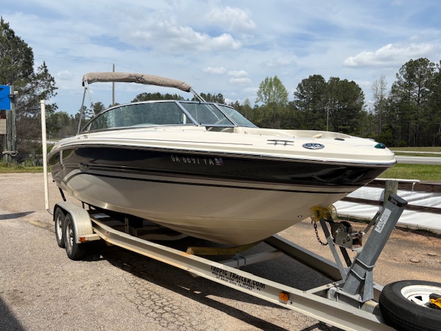 
								2003 Sea Ray 220 Bowrider full									