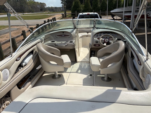 
								2003 Sea Ray 220 Bowrider full									