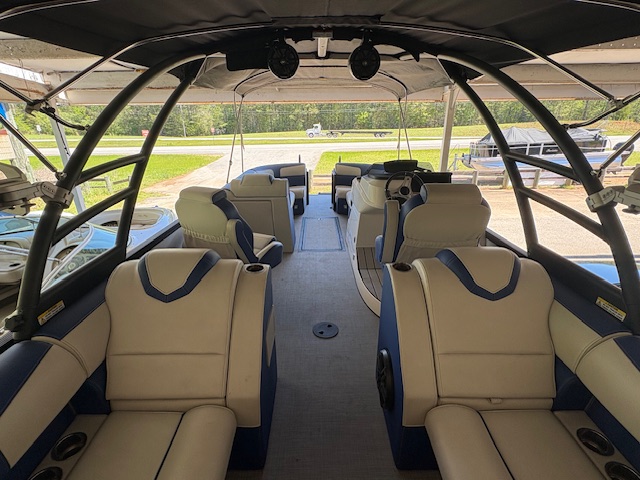 
								2021 Montara 25′ Surf Boss full									