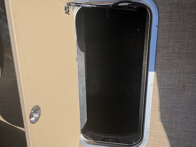 
								2022 Barletta Cabrio C22QC full									