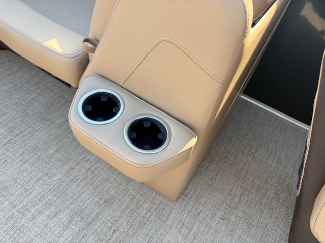 
								2022 Barletta Cabrio C22QC full									