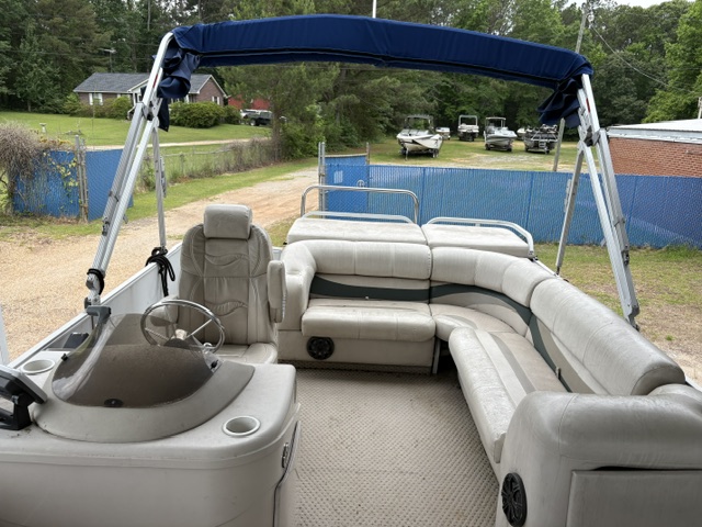 
								2006 Crest II LE 2570 full									