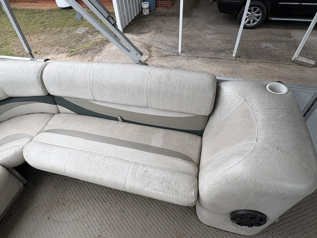 
								2006 Crest II LE 2570 full									