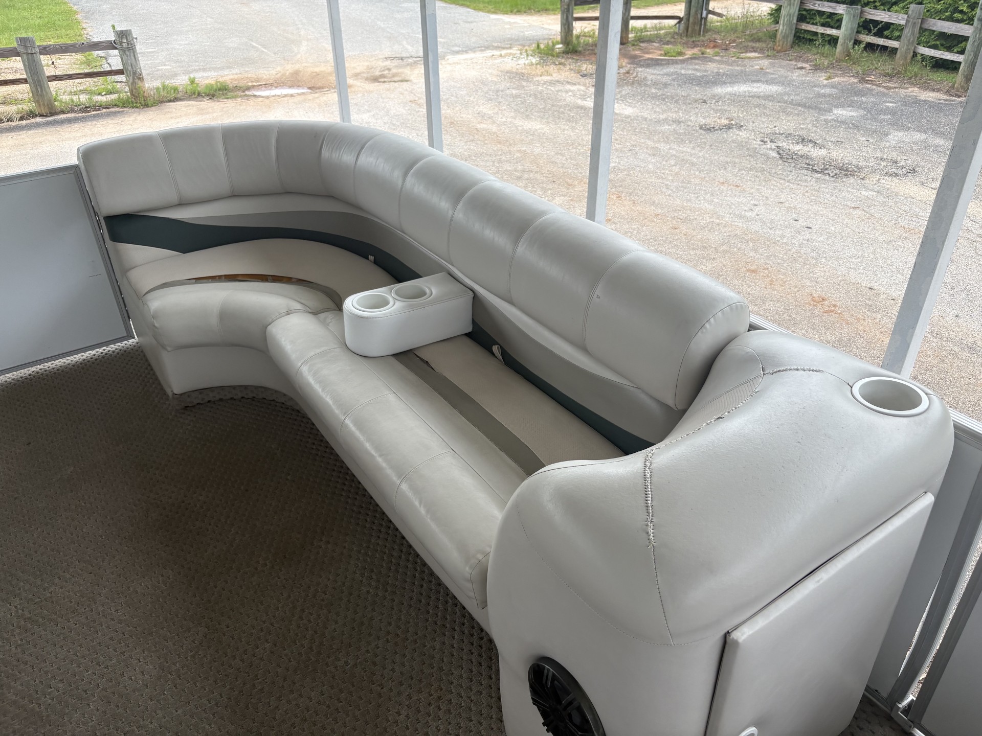 
								2006 Crest II LE 2570 full									