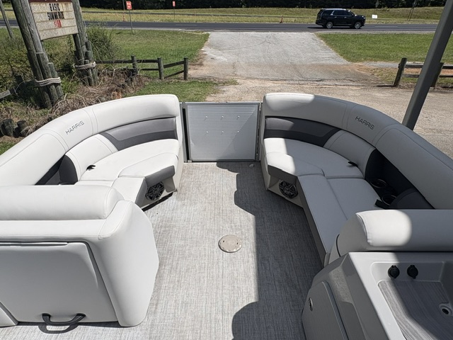 
								2023 Harris 210 Cruiser Triple Pontoon full									