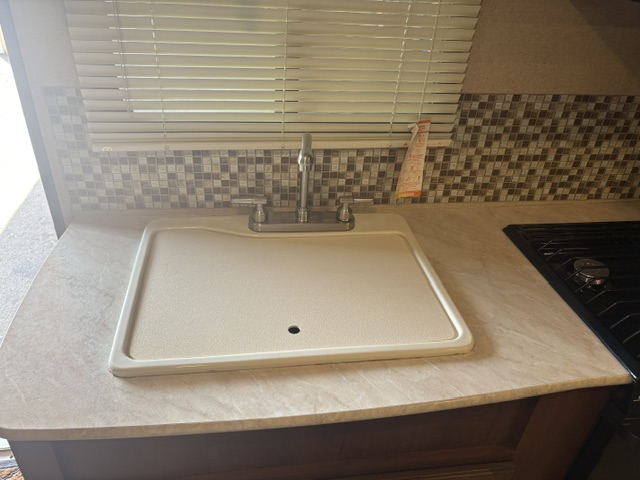 
								2015 Jayco Jay Feather Ultra Lite Series X-23 U full									