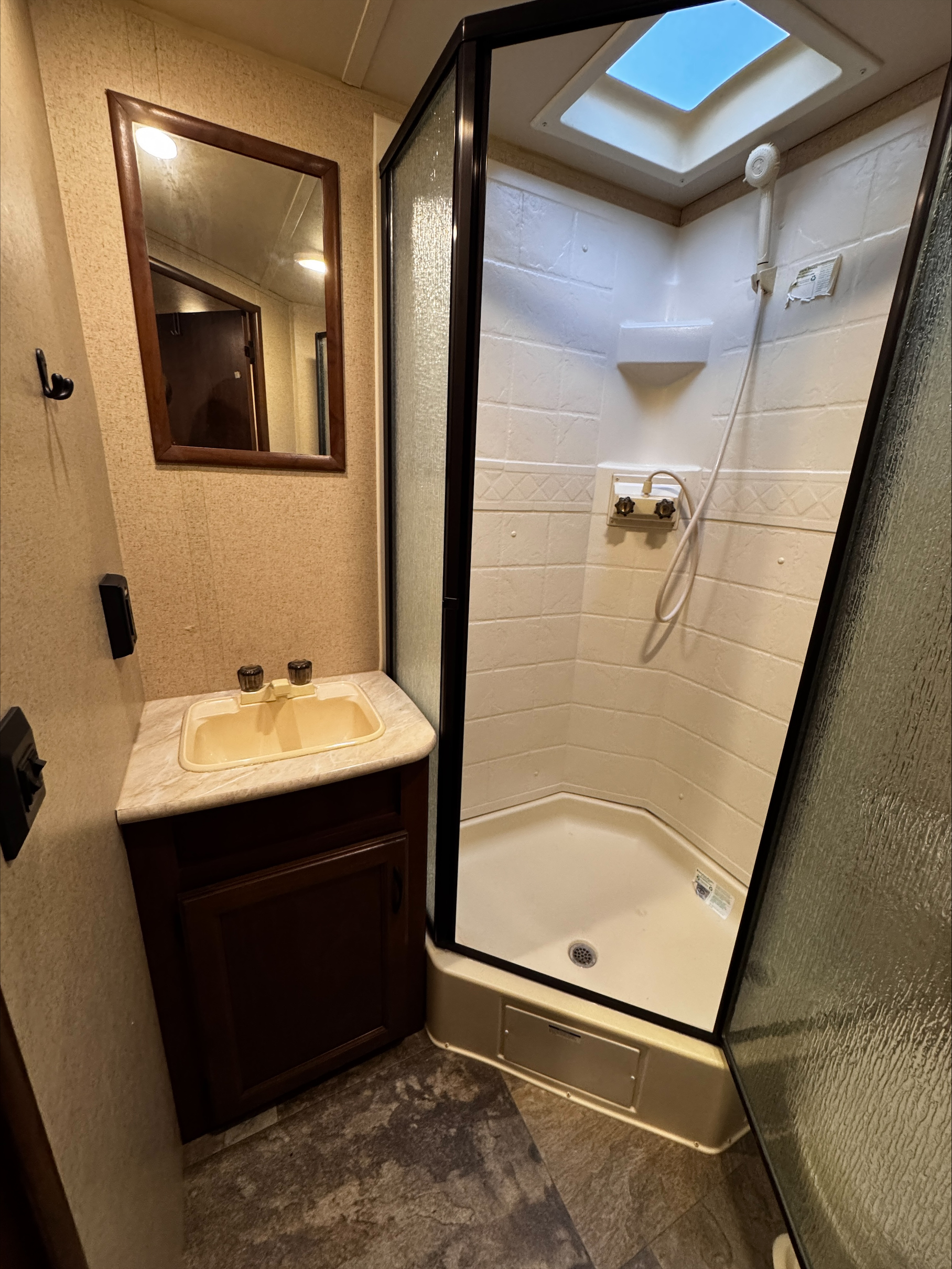 
								2015 Jayco Jay Feather Ultra Lite Series X-23 U full									