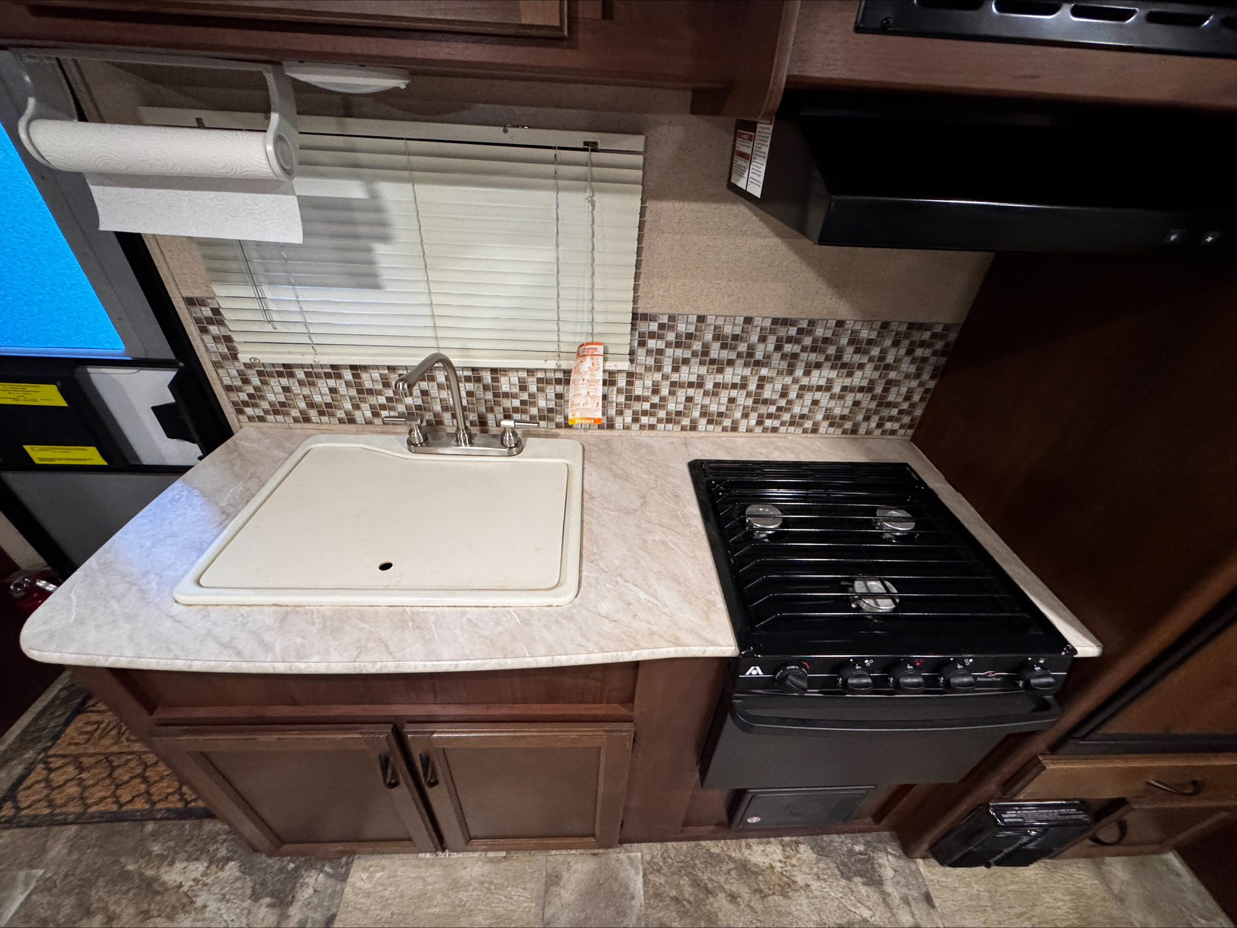 
								2015 Jayco Jay Feather Ultra Lite Series X-23 U full									