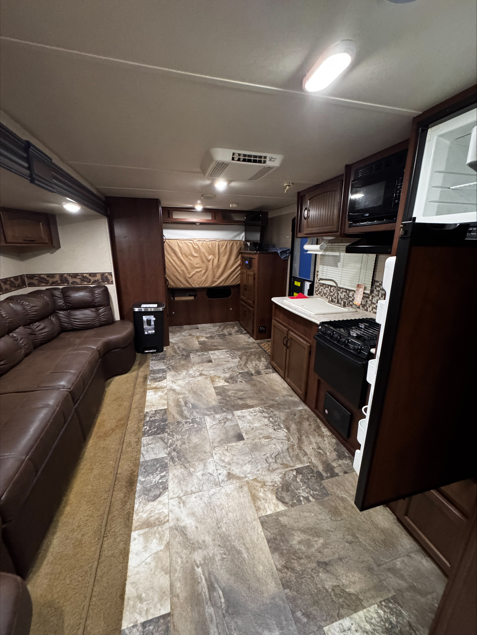 
								2015 Jayco Jay Feather Ultra Lite Series X-23 U full									
