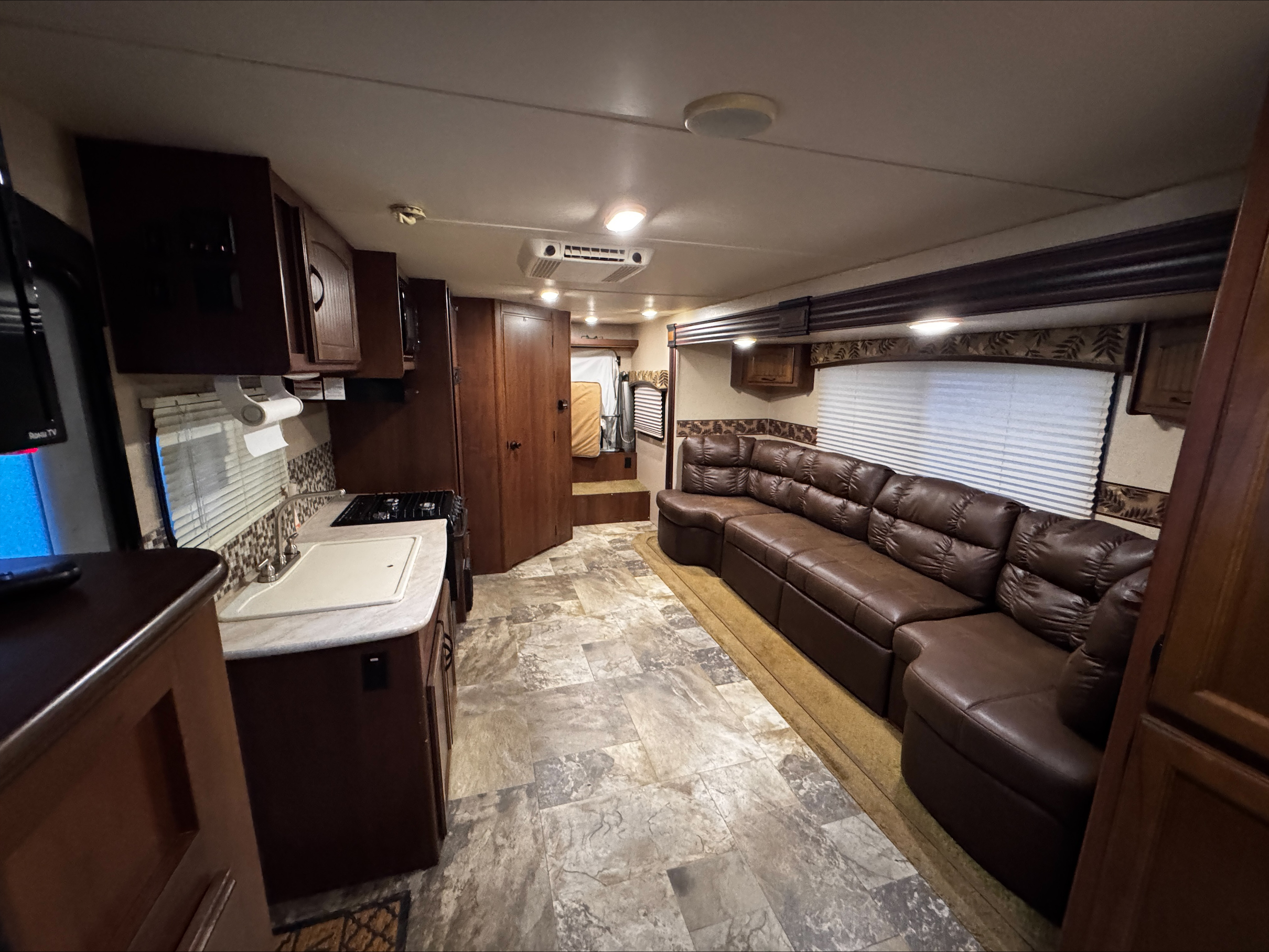 
								2015 Jayco Jay Feather Ultra Lite Series X-23 U full									