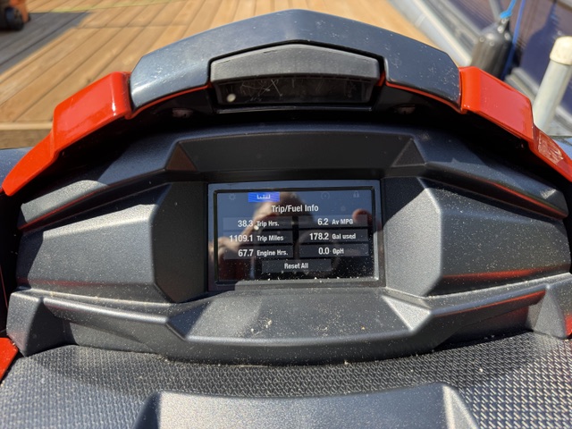 
								2022 Yamaha Waverunners with Trailer! full									