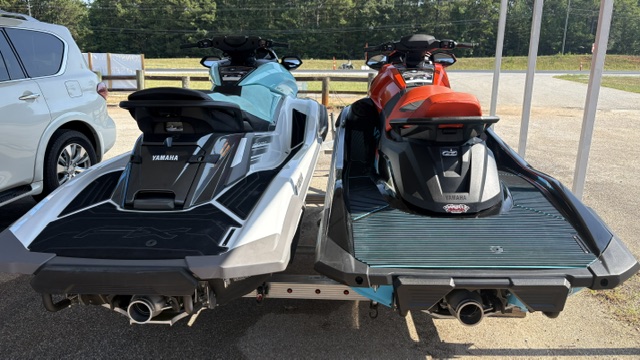 
								2022 Yamaha Waverunners with Trailer! full									
